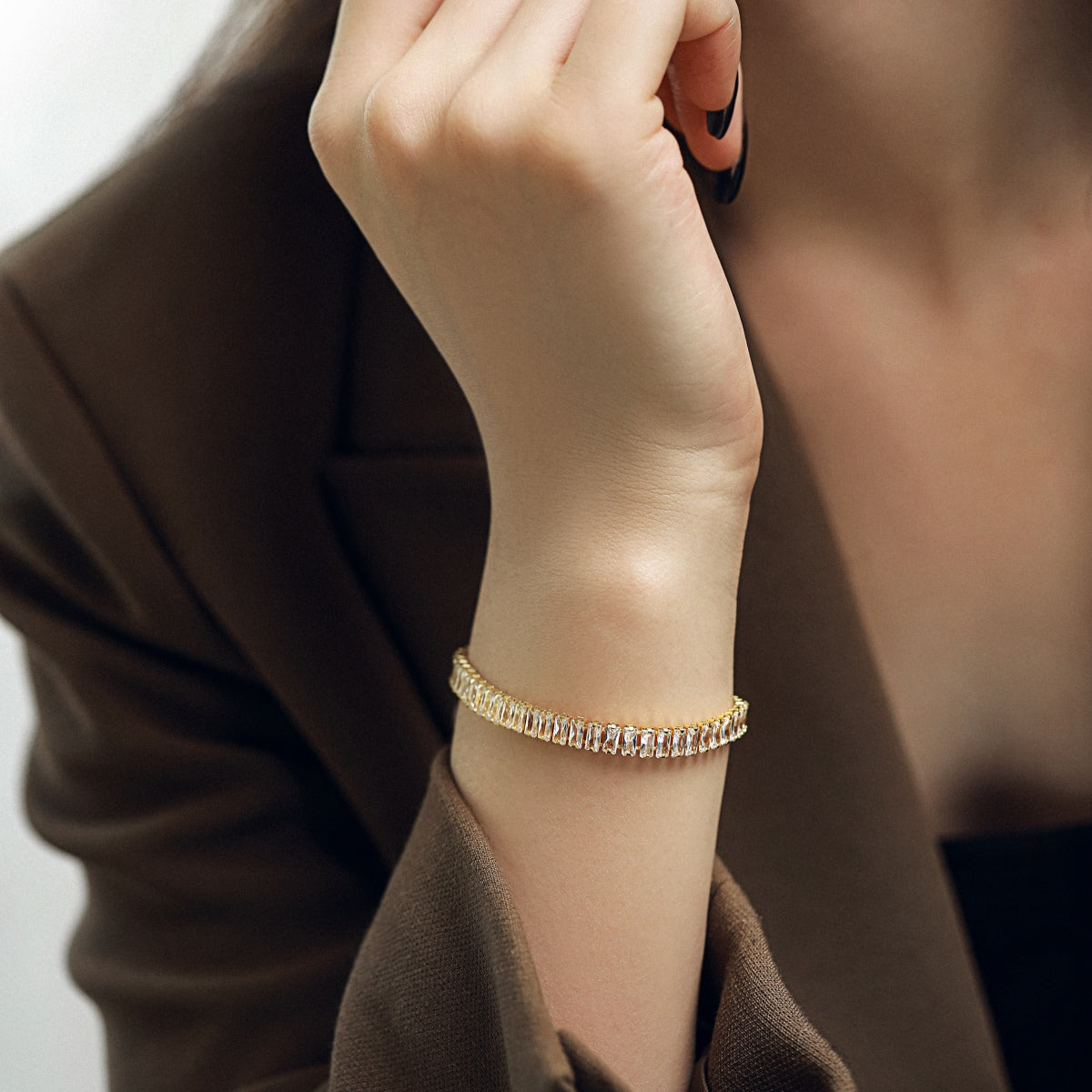 Exquisites Smaragdschliff-Tagesarmband