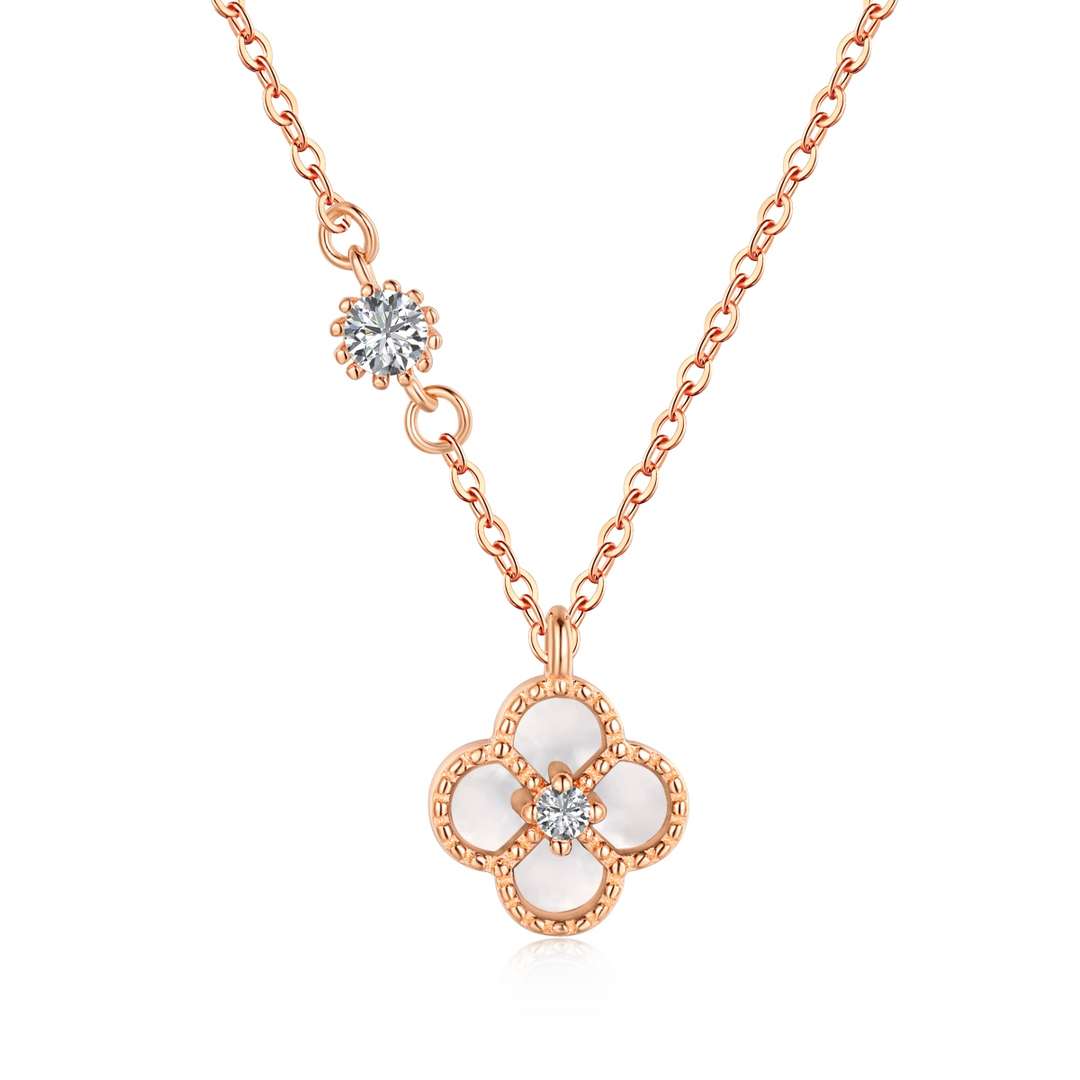 Delicate Flower Shape Necklace