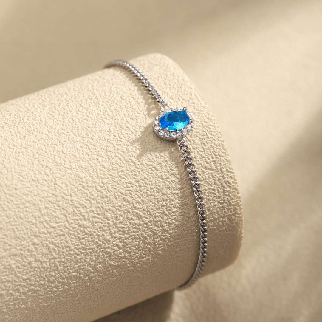 Exquisite Oval Shape Bracelet