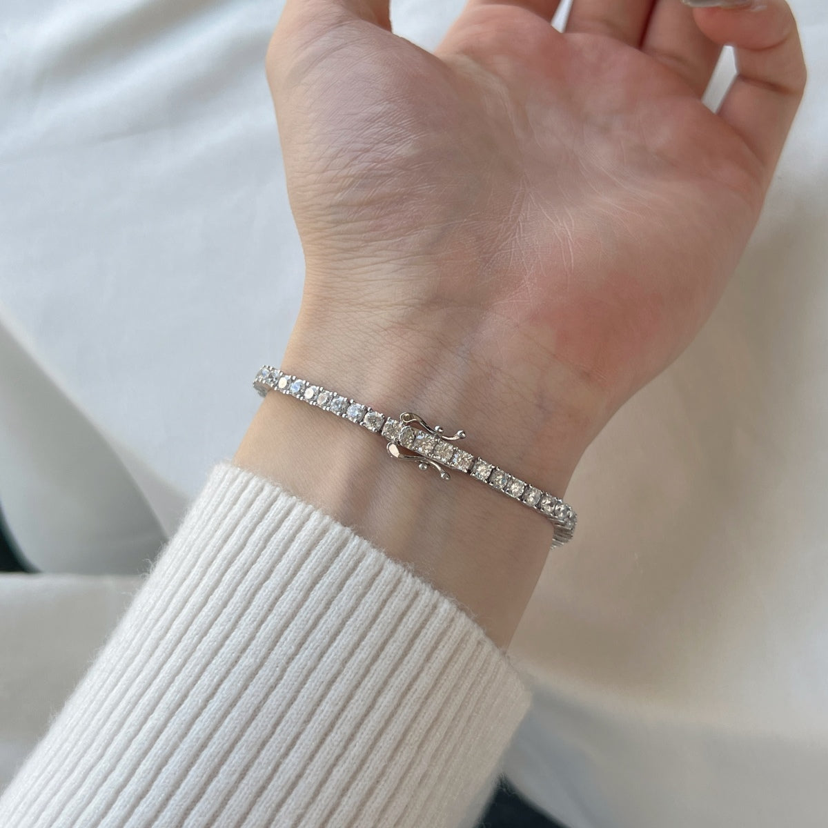 Dainty Charming Round Cut Tennis Bracelet