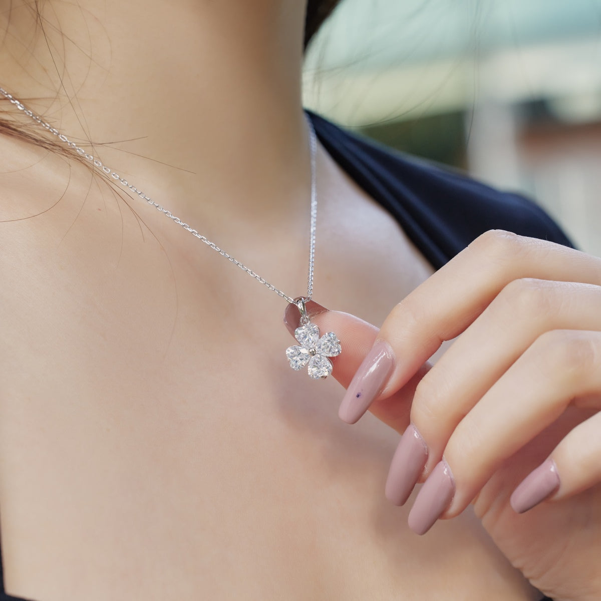 Heart-Shaped Four-Leaf Clover Bead Necklace