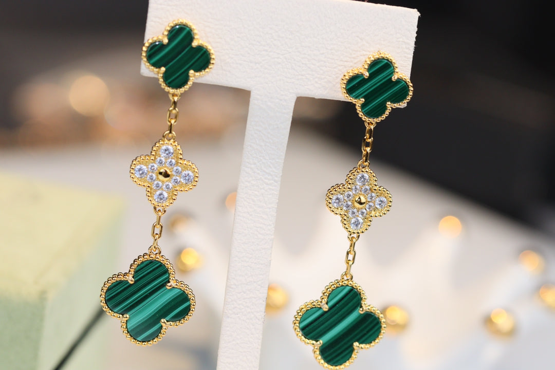 [Love More]CLOVER EARRINGS GOLD MALACHITE DIAMOND 3 MOTIF