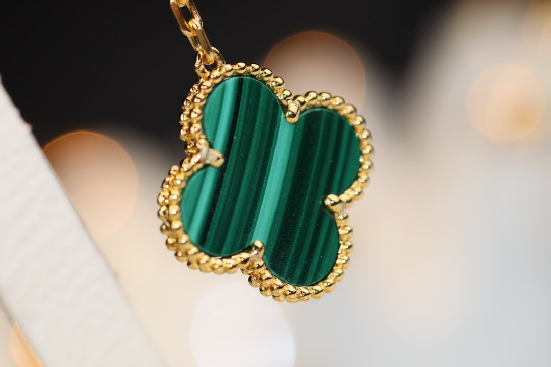 [Love More]CLOVER EARRINGS GOLD MALACHITE DIAMOND 3 MOTIF