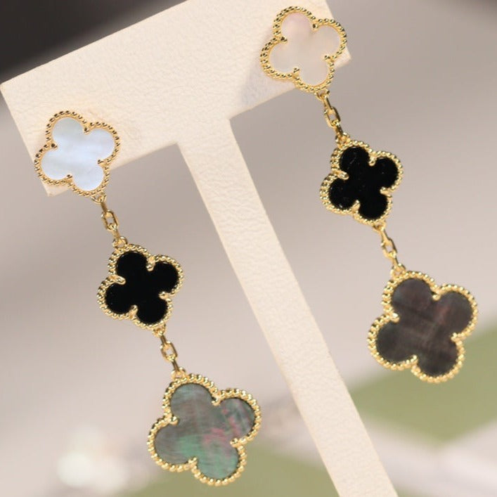 [Love More]CLOVER EARRINGS GOLD ONYX MOP 3 MOTIF