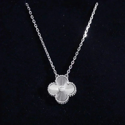 [Love More]CLOVER  15MM DIAMOND LASER NECKLACE SILVER