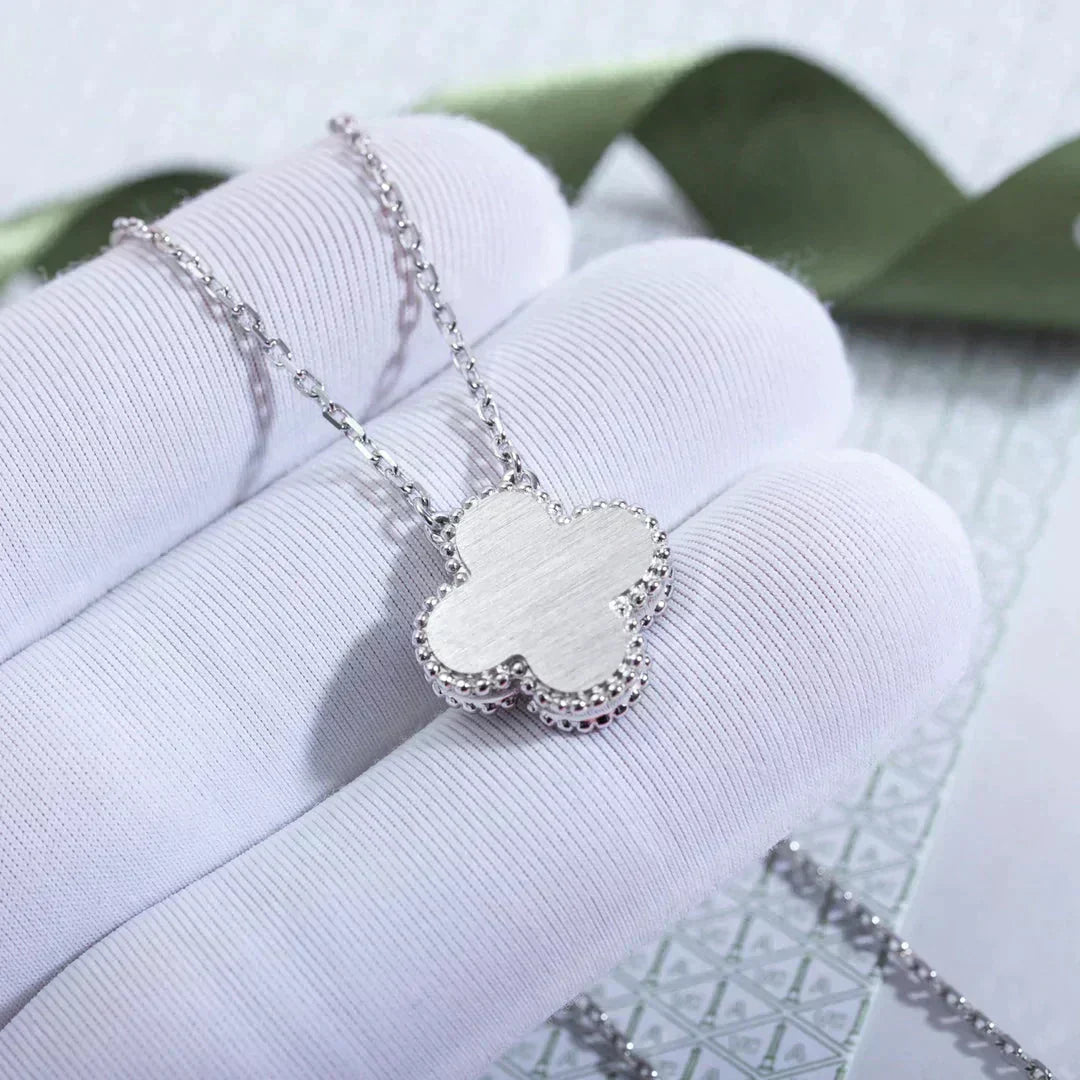 [Love More]CLOVER  15MM DIAMOND LASER NECKLACE SILVER