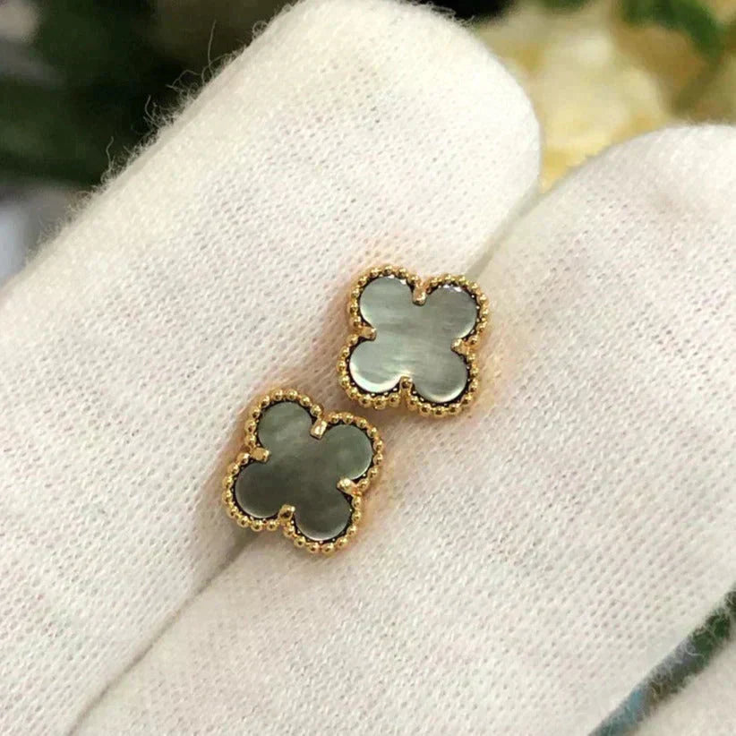 [Love More]CLOVER MINI 9.5MM GRAY MOP EARRINGS