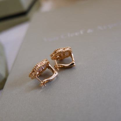 [Love More]LUCKY PINK GOLD WHITE MOP EARRINGS