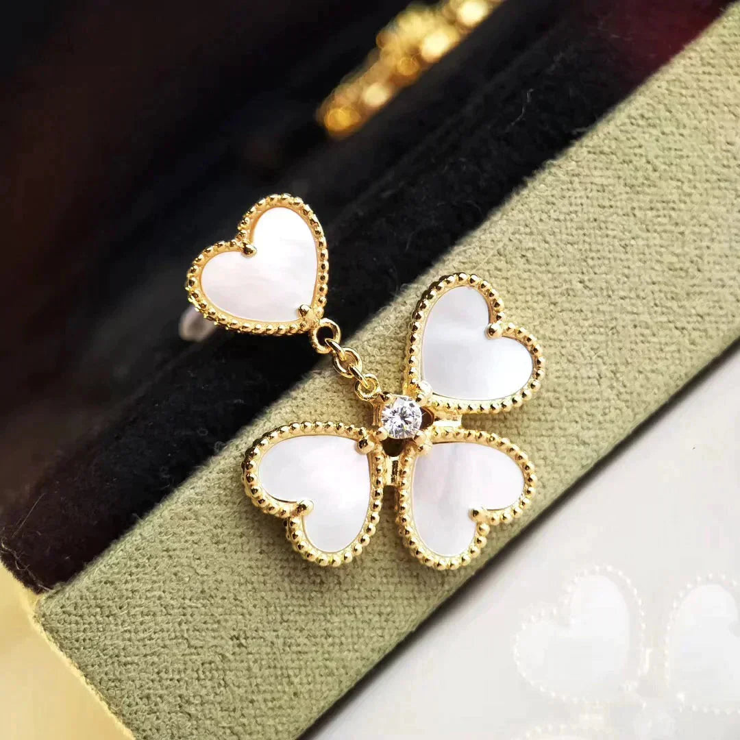 [Love More]CLOVER SWEET WHITE MOP EARRINGS