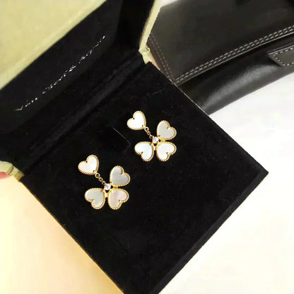 [Love More]CLOVER SWEET WHITE MOP EARRINGS