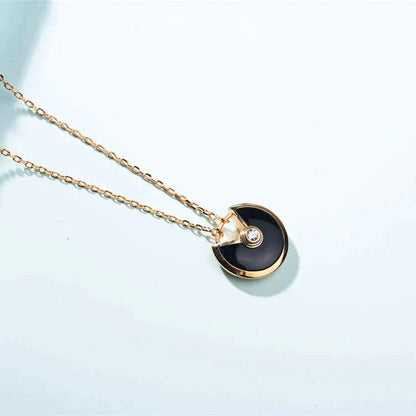 [Love More]AMULETTE GOLD CARNELIAN ONYX NECKLACE