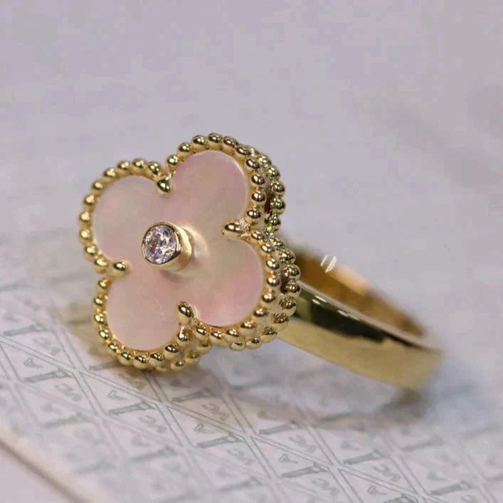 [Love More]CLOVER PINK MOP RING GOLD DIAMOND