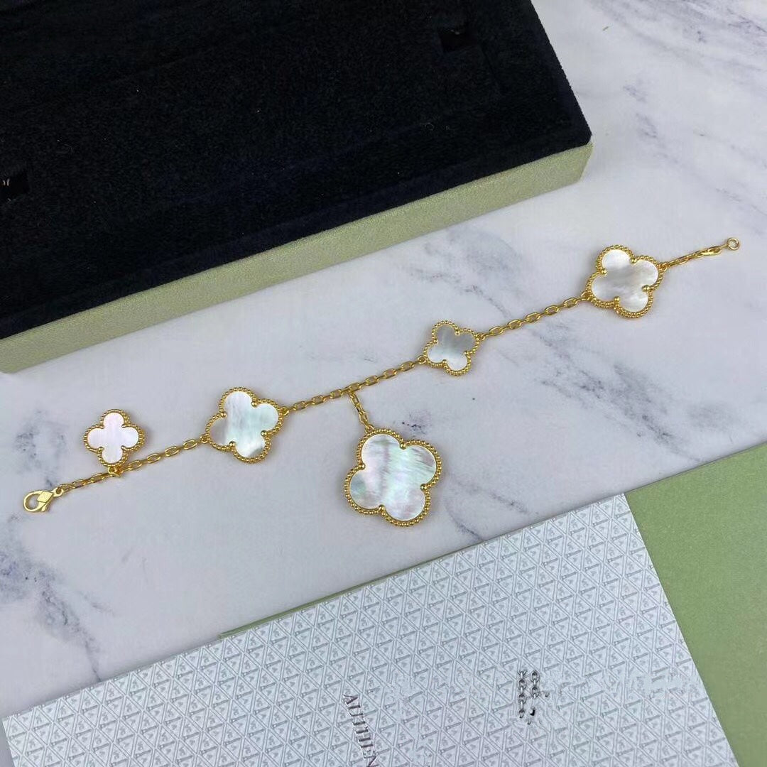 [Love More]MAGIC CLOVER MOP GOLD BRACELET 5 MOTIFS