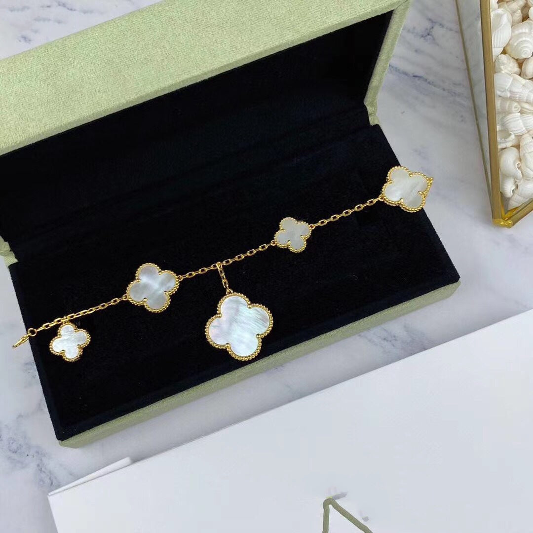 [Love More]MAGIC CLOVER MOP GOLD BRACELET 5 MOTIFS