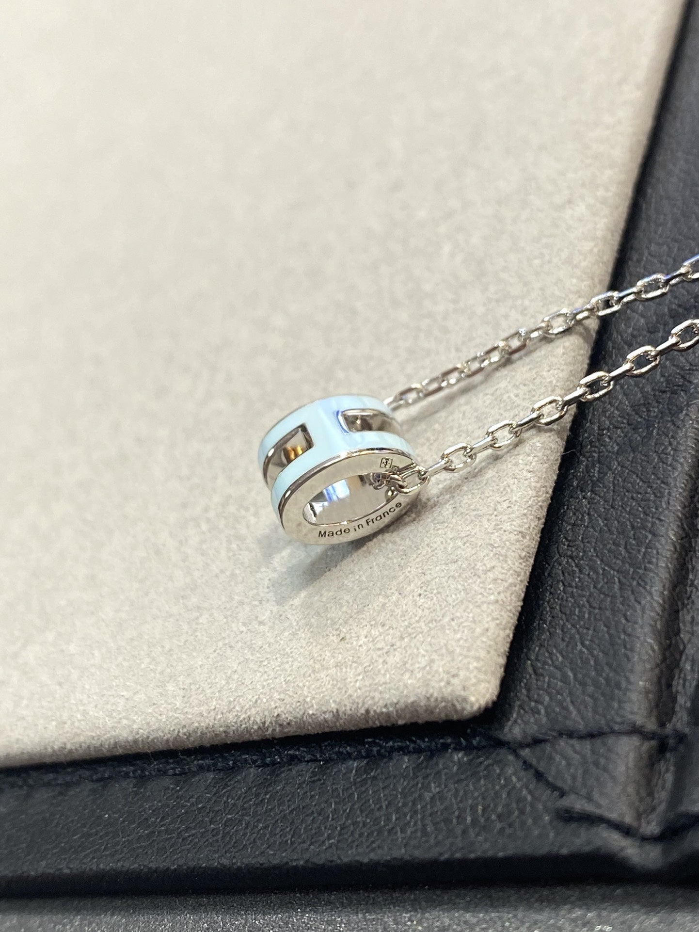 [Love More]POP H LIGHT BLUE NECKLACE