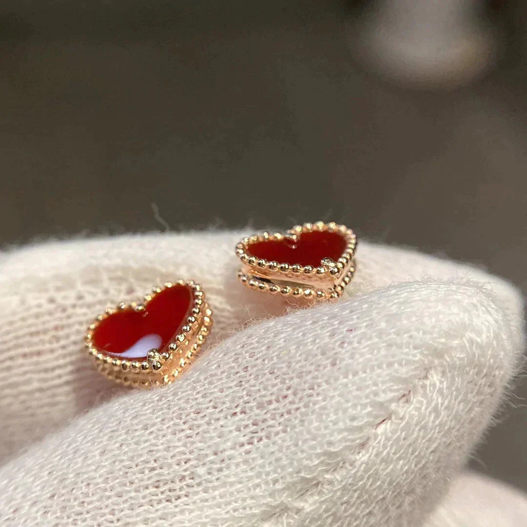 [Love More]HEART CARNELIAN STUD EARRINGS