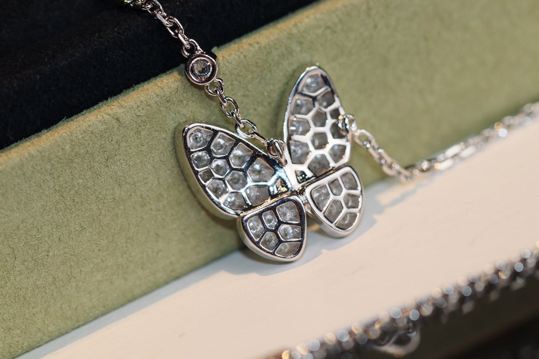 [Love More]BUTTERFLY DIAMOND NECKLACE