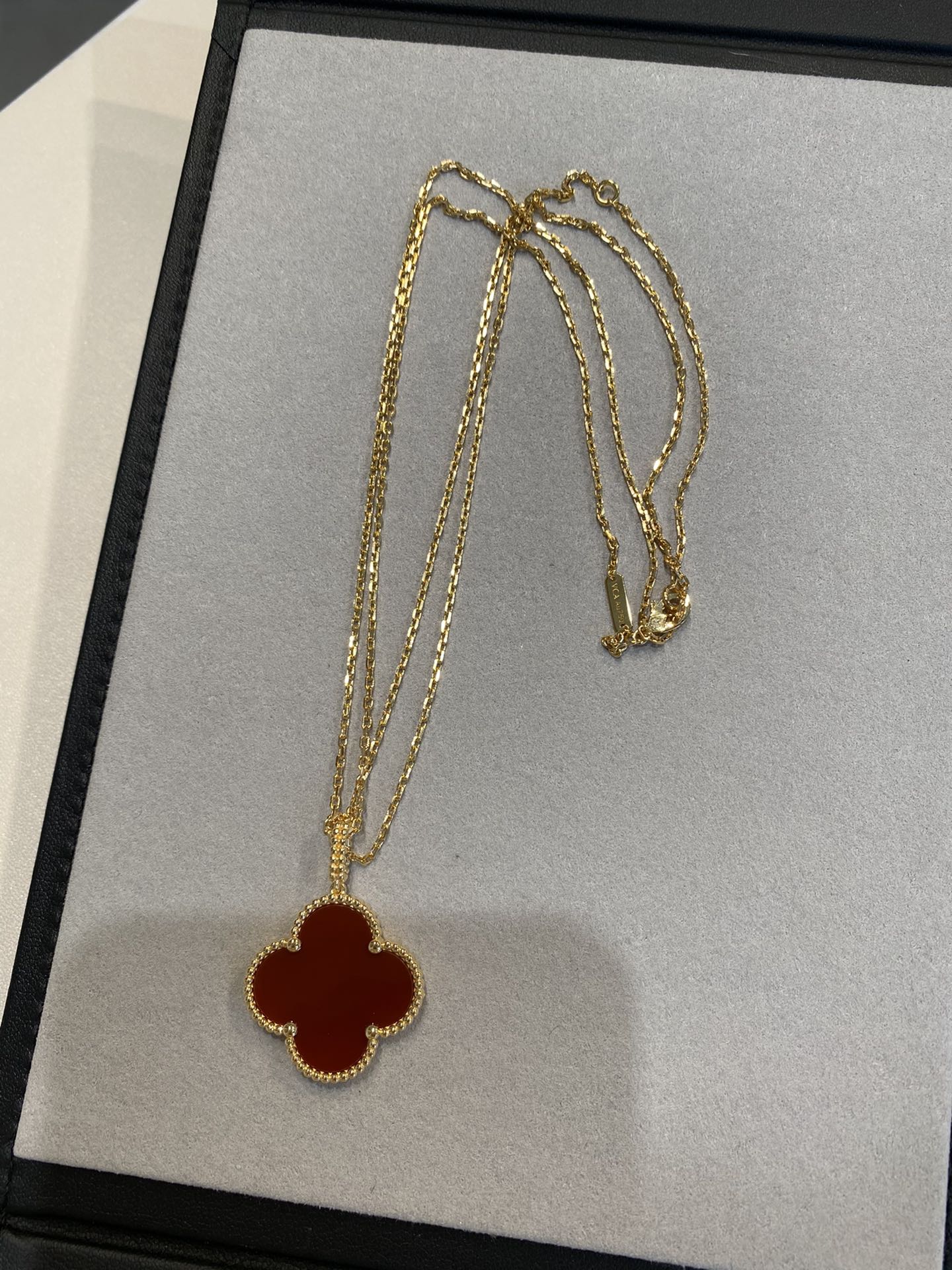 [Love More]CLOVER 25MM NECKLACE GOLD CARNELIAN