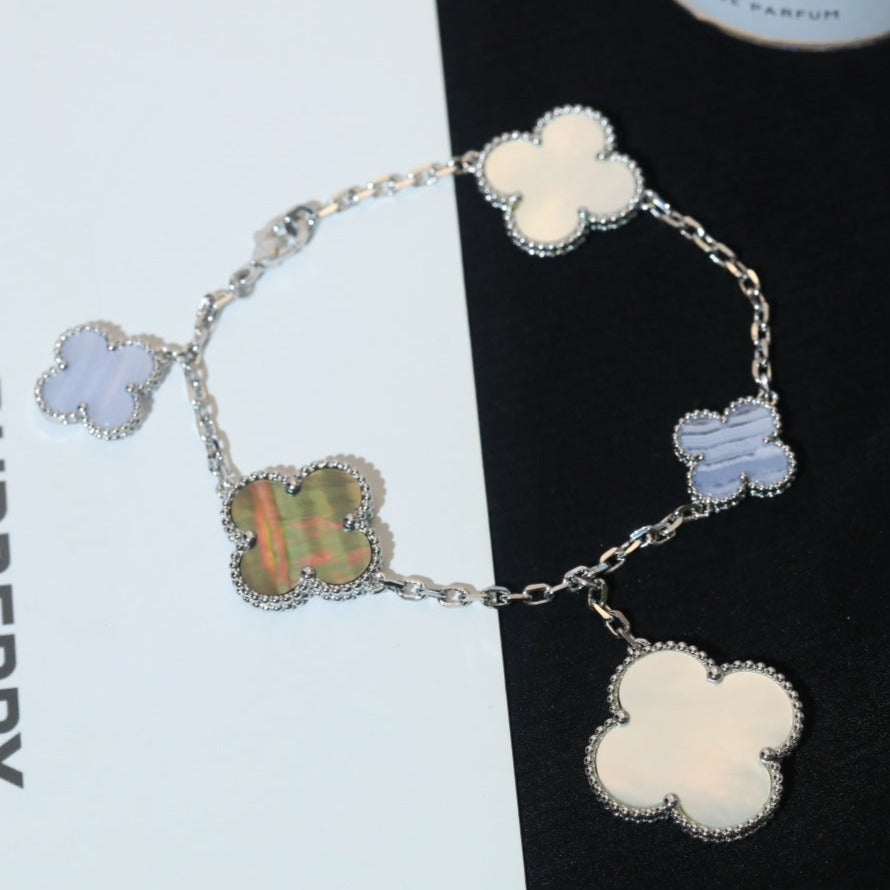 [Love More]CLOVER BRACELET 5 MOTIFS MOP CHALCEDONY SILVER