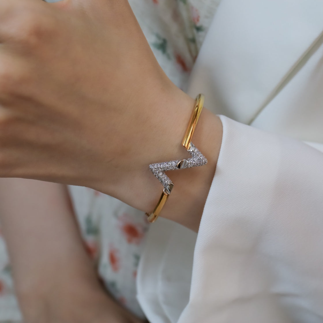 [Love More]VOLTE UPSITE DOWN GOLD DIAMANT ARMBAND