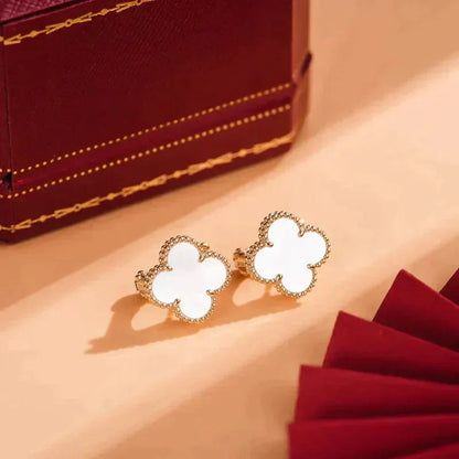 [Love More]CLOVER MEDIUM 1 MOTIFS  WHITE MOP STUD EARRINGS