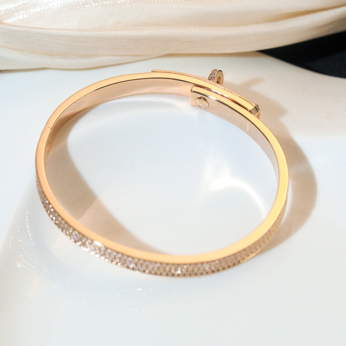 [Love More]KELLY ARMBAND MIT DIAMANTEN 