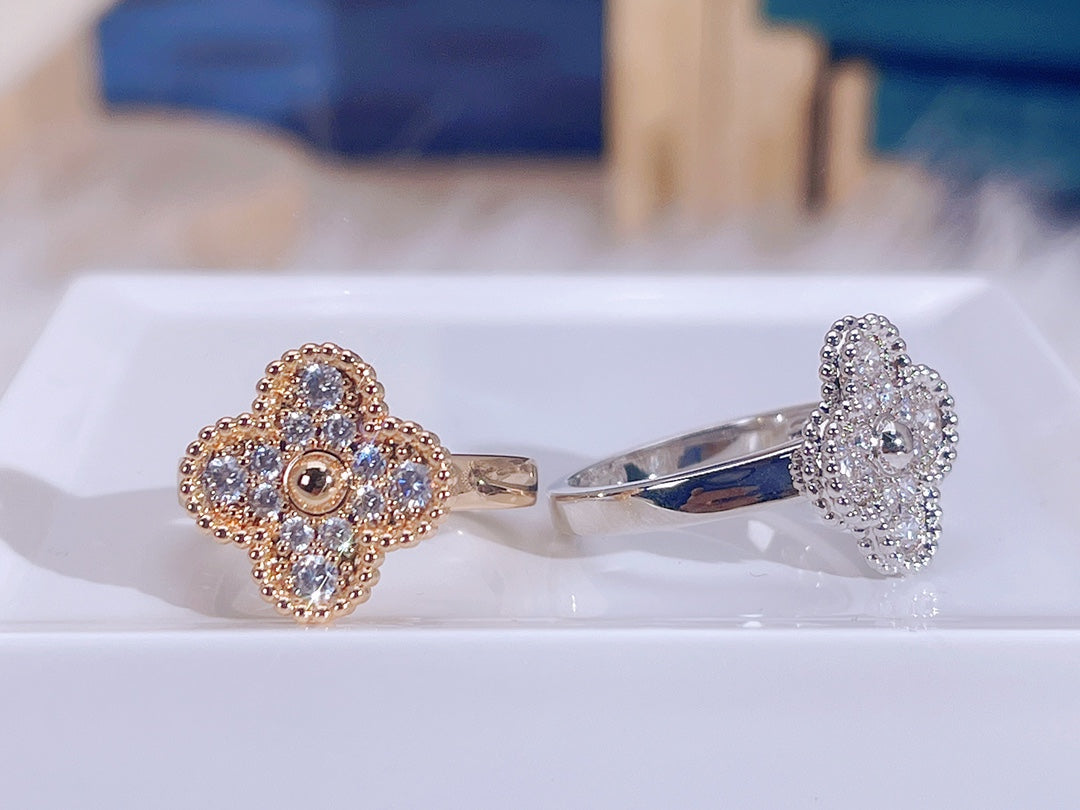 [Love More]CLOVER DIAMOND RING