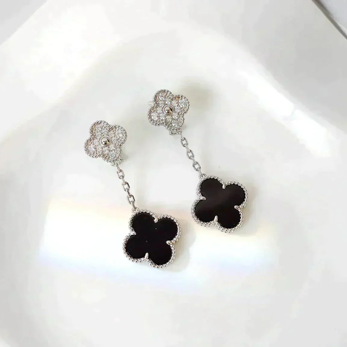 [Love More]CLOVER 2 MOTIFS DIAMOND ONYX OHRRINGE SILBER