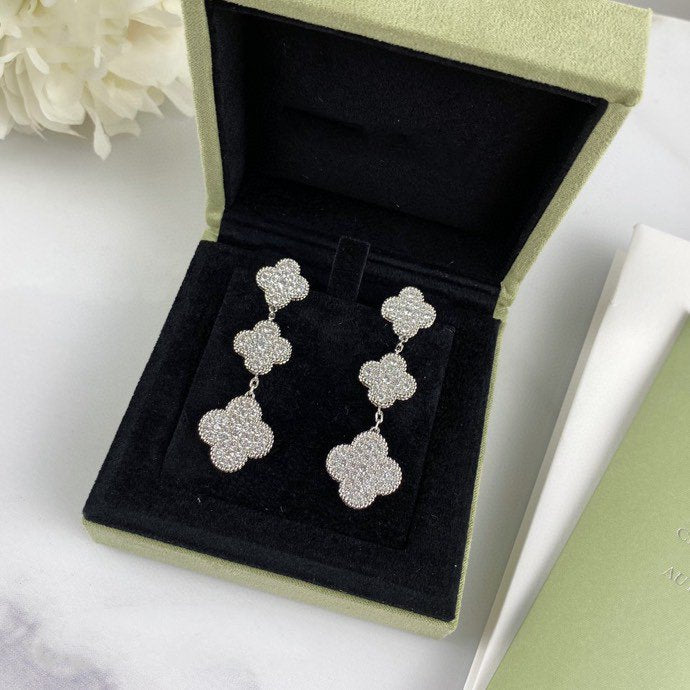 [Love More]CLOVER 3 MOTIF DIAMOND SILVER DROP EARRINGS