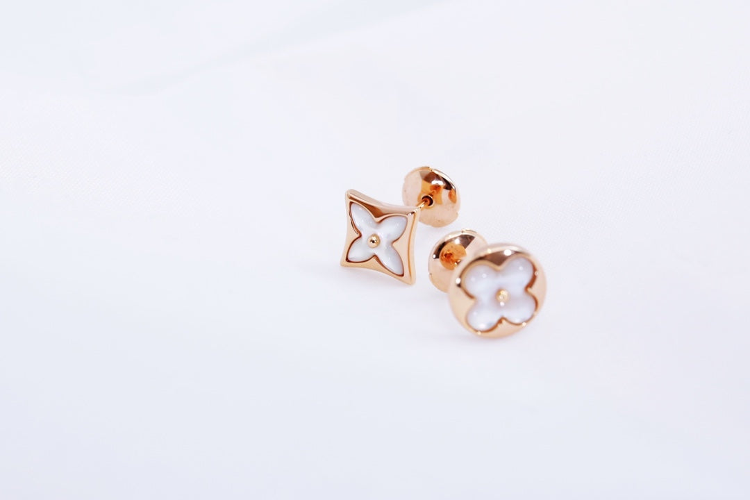 [Love More]STAR AND SUN PINK GOLD MOP STUD EARRINGS