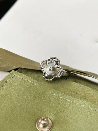 [Love More]CLOVER SILVER RING