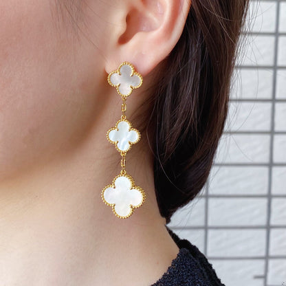 [Love More]CLOVER MOP 3 MOTIFS GOLD EARRINGS