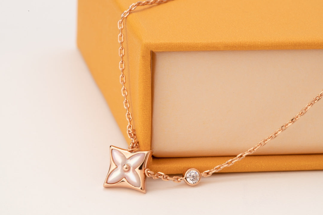 [Love More]STAR PINK MOP 1 DIAMOND PINK GOLD NECKLACE