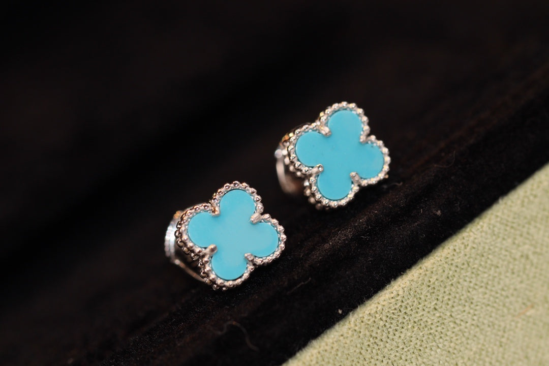 [Love More]CLOVER MINI TURQUOISE SILVER STUD EARRINGS