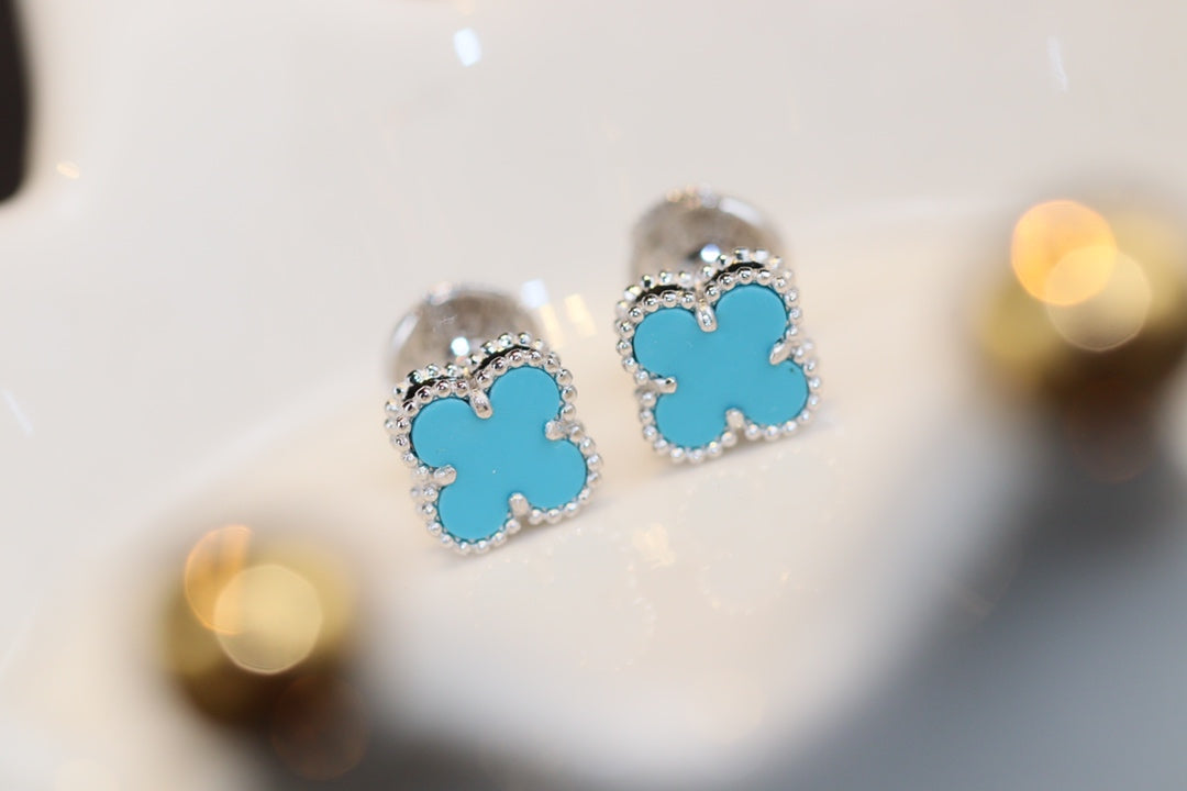 [Love More]CLOVER MINI TURQUOISE SILVER STUD EARRINGS