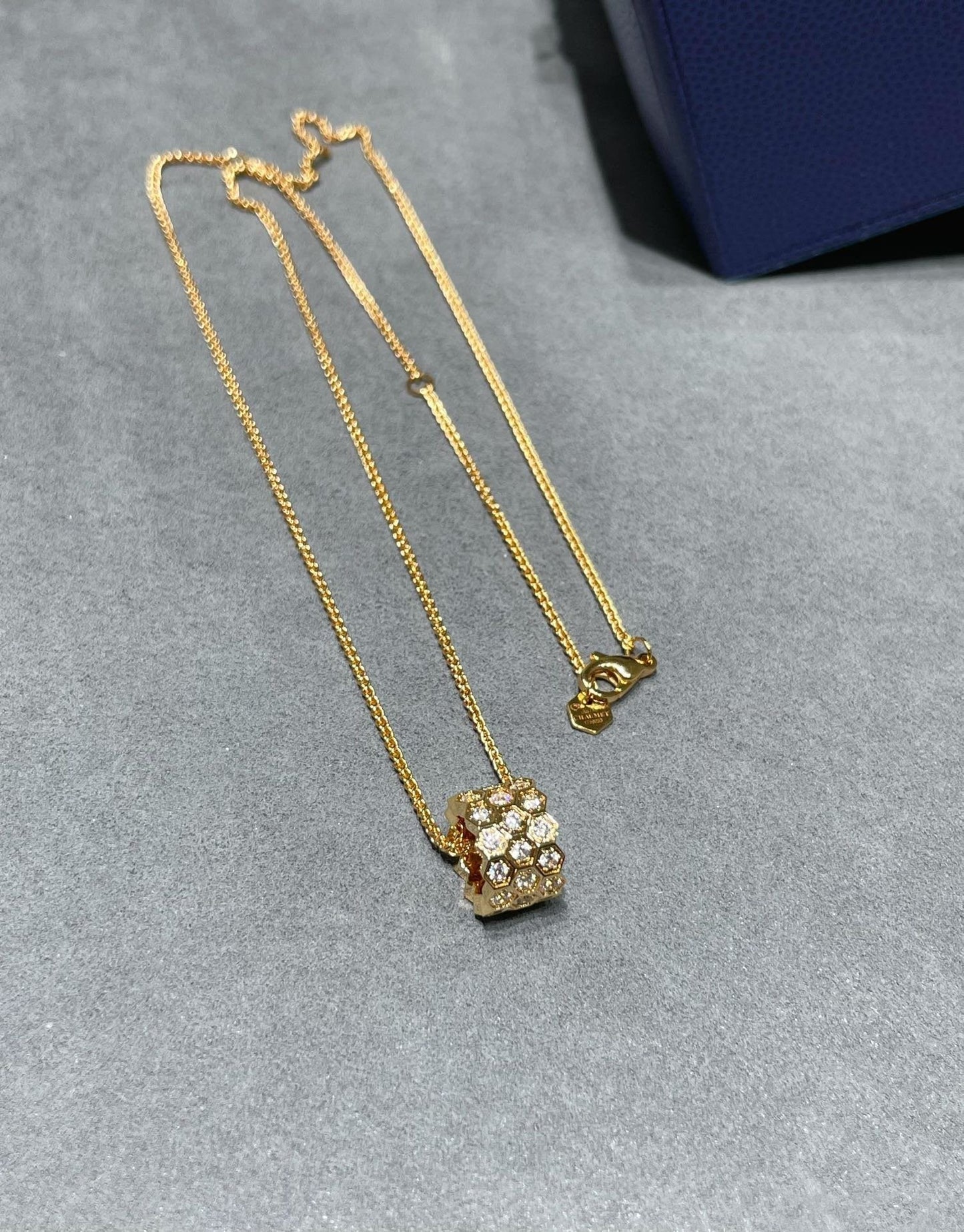 [Love More]BEE LOVE DIAMOND PAVED 3 ROW NECKLACE