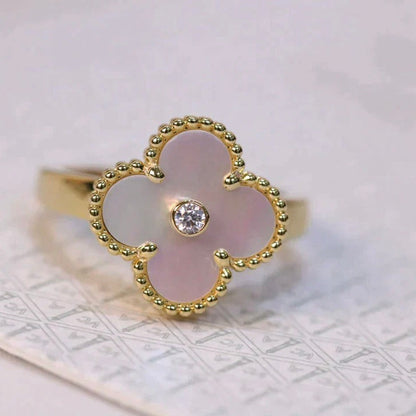 [Love More]CLOVER PINK MOP RING GOLD DIAMOND