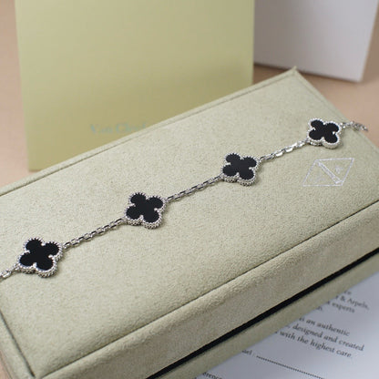 [Love More]CLOVER 5 MOTIF ONYXS  BRACELET SILVER