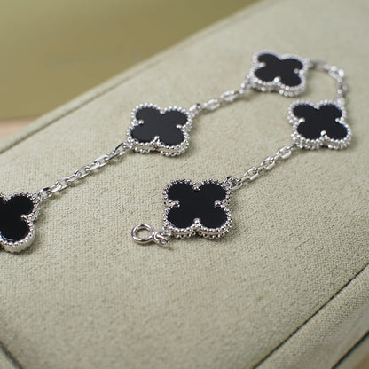 [Love More]CLOVER 5 MOTIF ONYXS  BRACELET SILVER