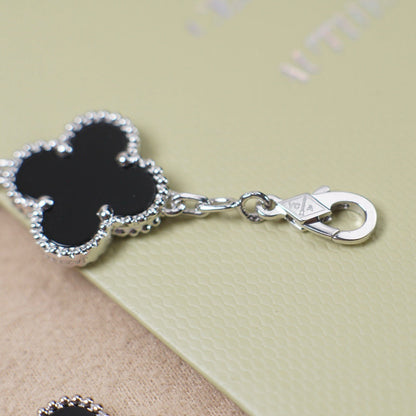 [Love More]CLOVER 5 MOTIF ONYXS  BRACELET SILVER