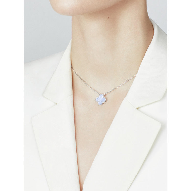 [Love More]CLOVER 15MM BLUE CHALCEDONY NECKLACE SILVER