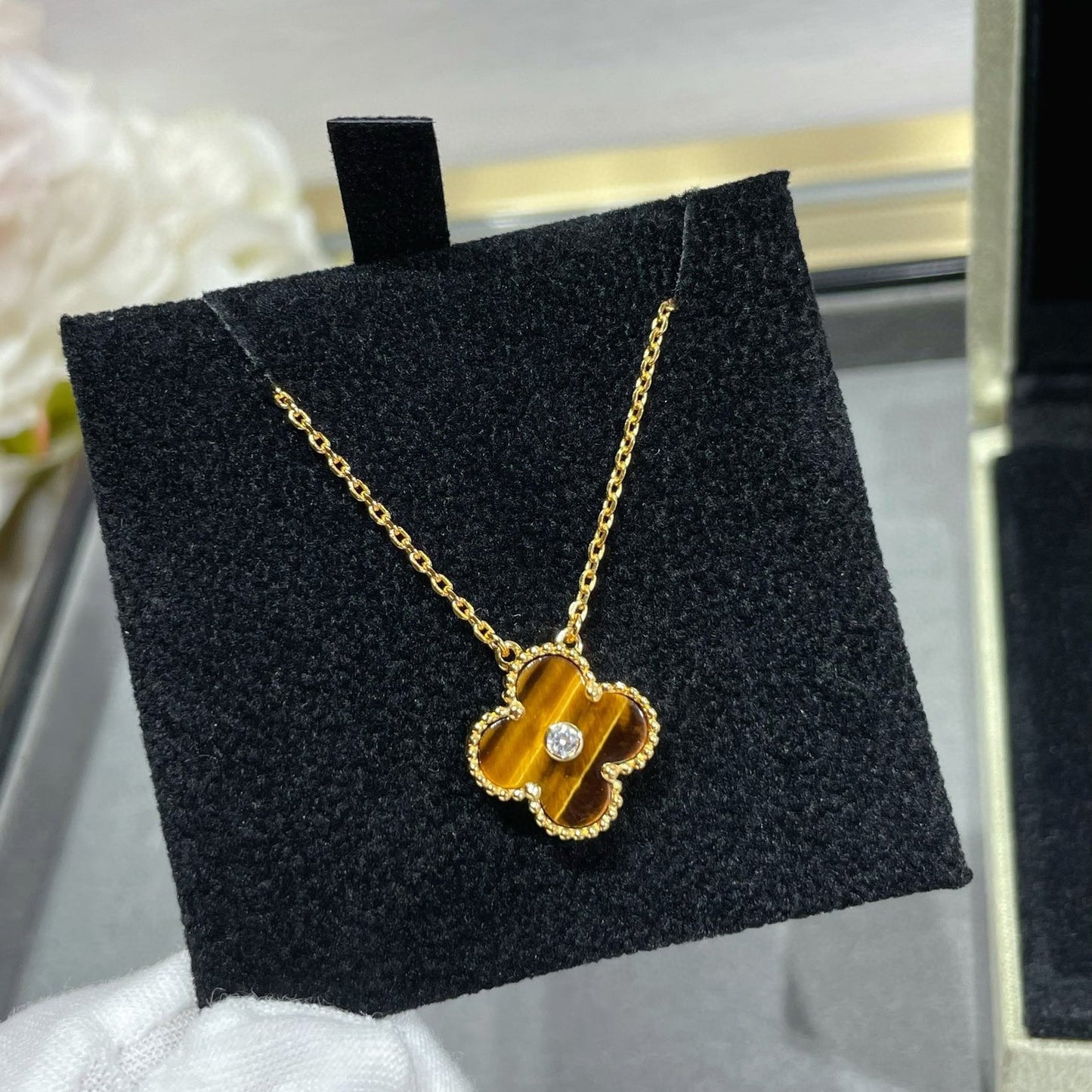 [Love More]CLOVER 15MM DIAMOND AND YELLOW TIGER'S EYE AGATE necklace