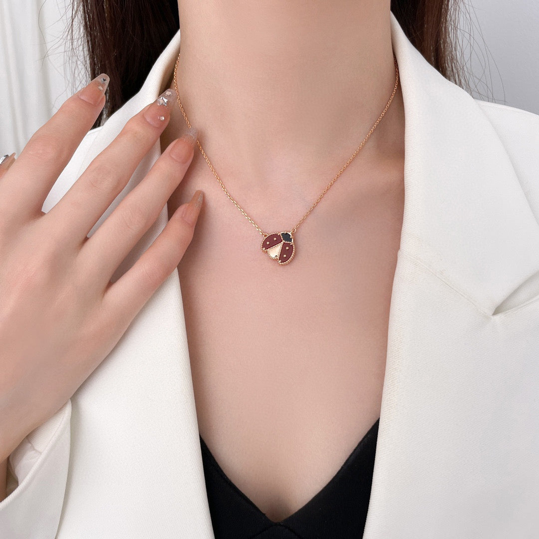 [Love More]LUCKY  CARNELIANS LADYBUG NECKLACE