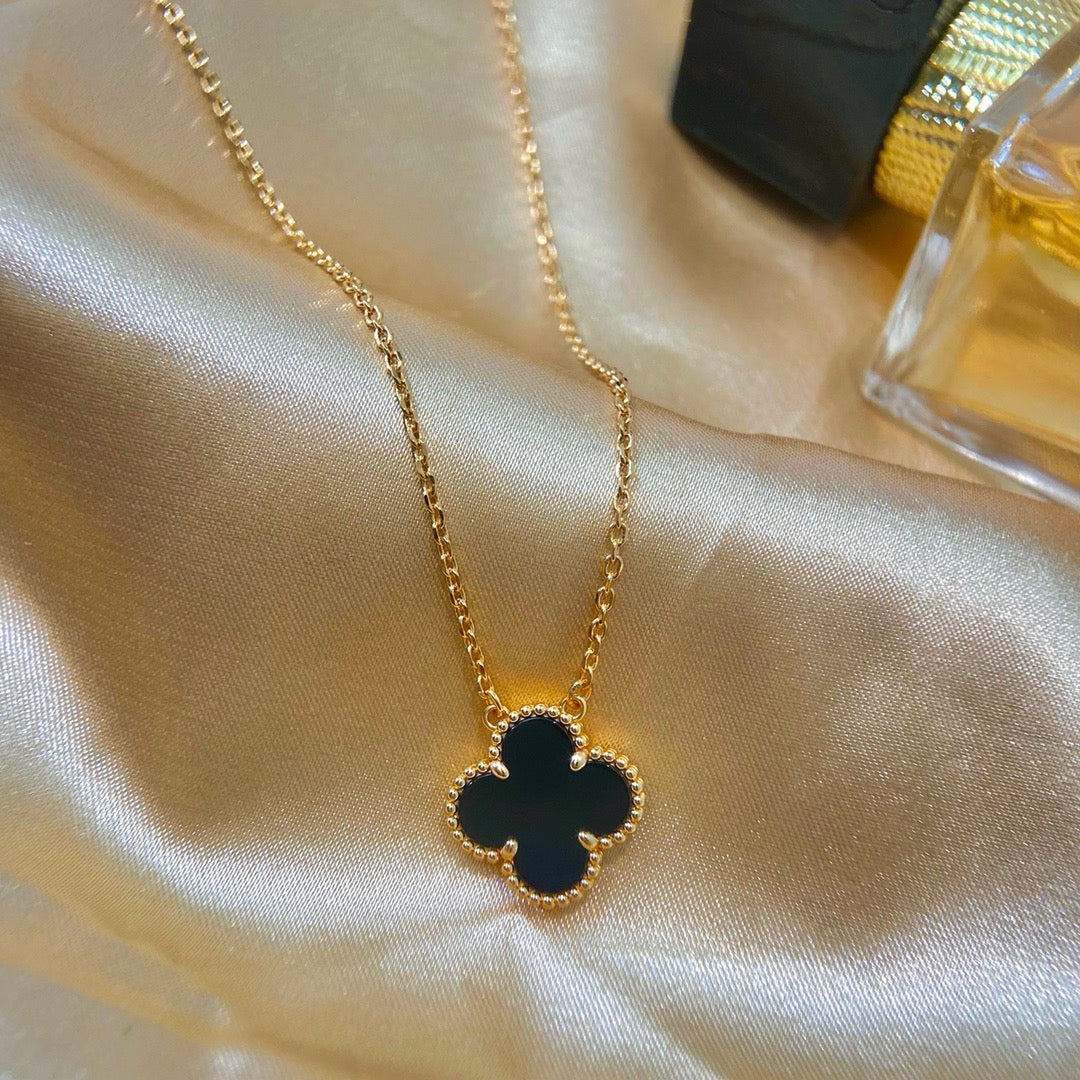 [Love More]CLOVER 15MM SCHWARZER ONYX EINZELNE BLUMENKETTE