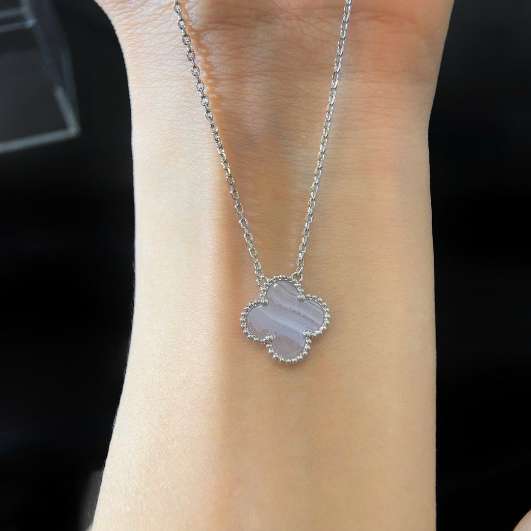 [Love More]CLOVER 15MM BLUE CHALCEDONY NECKLACE SILVER