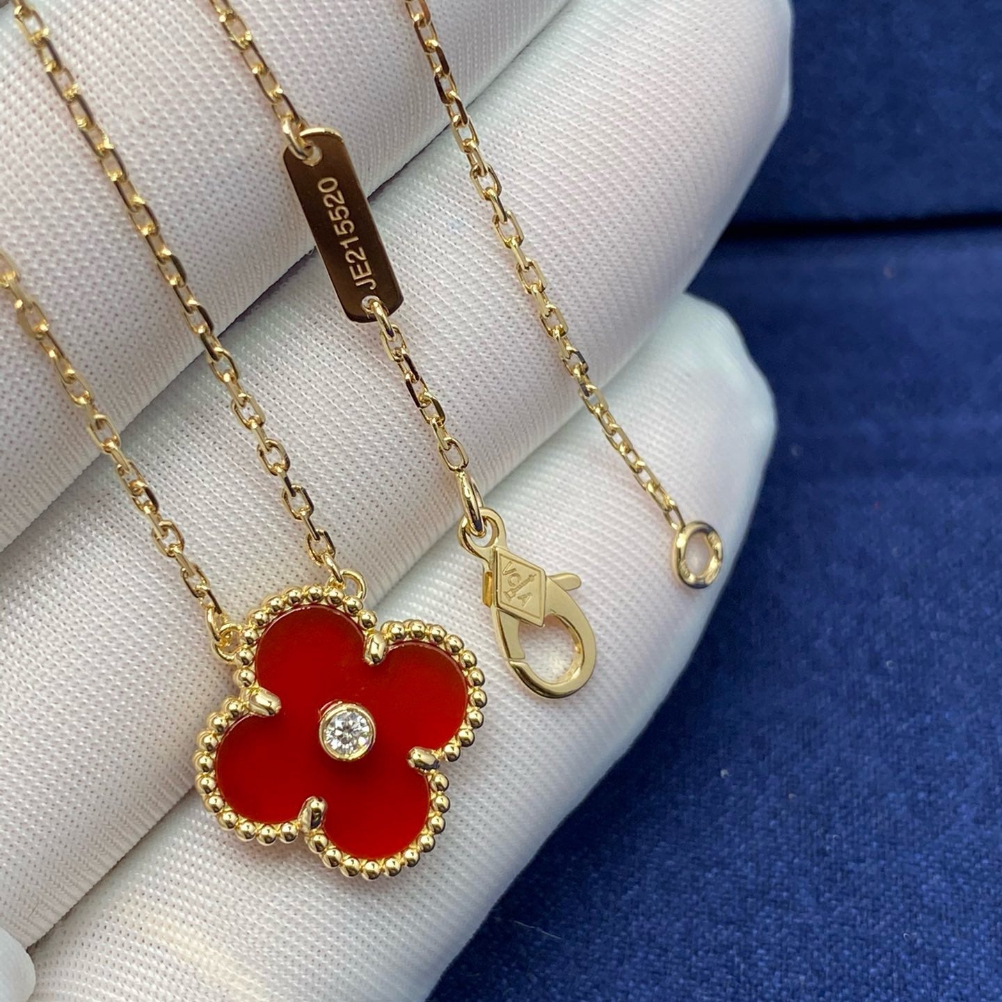 [Love More]CLOVER 15MM DIAMOND CARNELIAN NECKLACE