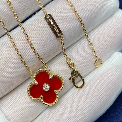 [Love More]CLOVER 15MM DIAMOND CARNELIAN NECKLACE