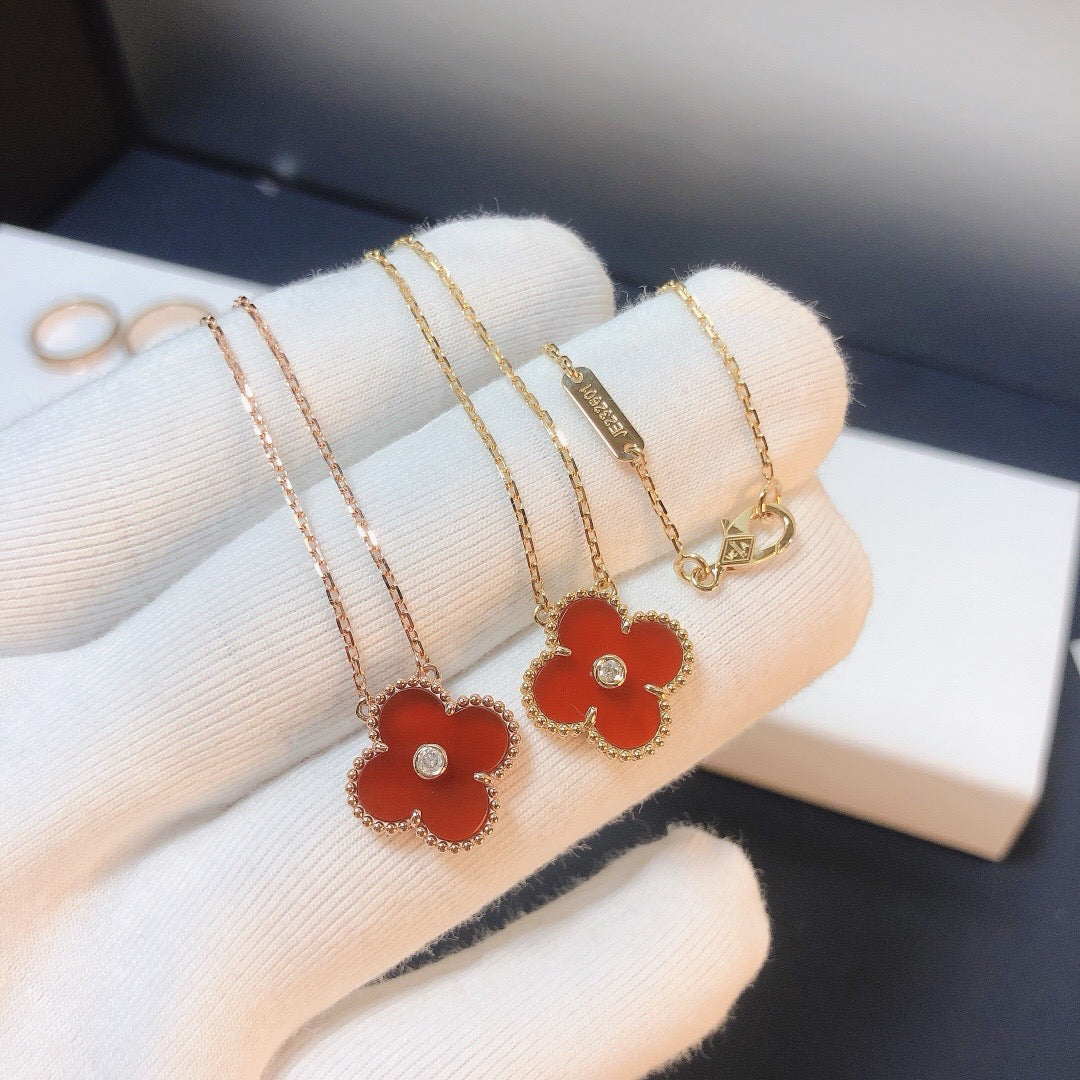 [Love More]CLOVER 15MM DIAMOND CARNELIAN NECKLACE