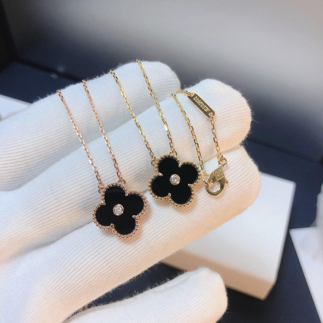 [Love More]CLOVER 15MM DIAMOND ONYX NECKLACE