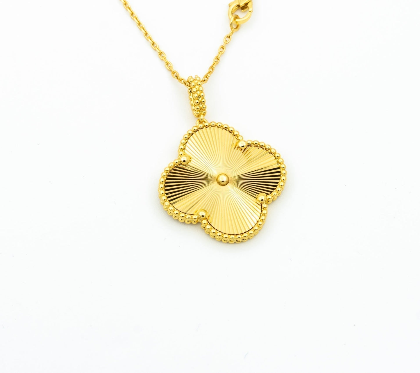 [Love More]CLOVER 25MM PEDANT NECKLACE GOLD